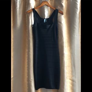 Guess by Marciano bandage style dress! 👗